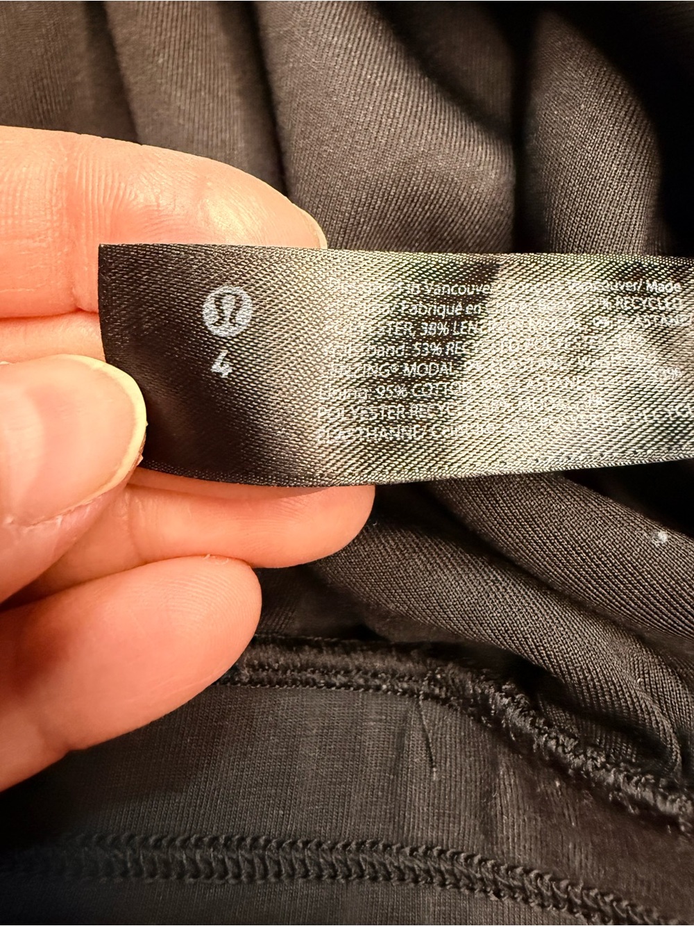 LULULEMON Softstreme Gathered Black T-Shirt Crop Athleisure Top Size 4 - Picture 10 of 11